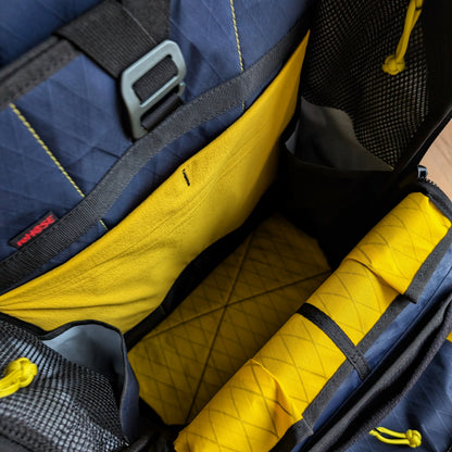 BUDDY 22 Neo - Black/Navy blue/Yellow + BLAZE 2 laptop sleeve + MUTE Velcro cover