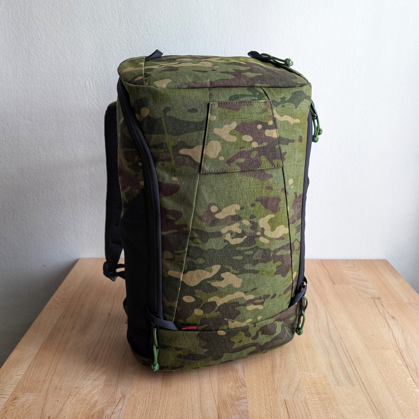 BUDDY 22 Neo - MtC Tropic/Grey/Red + BLAZE 2 laptop sleeve + MUTE Velcro cover