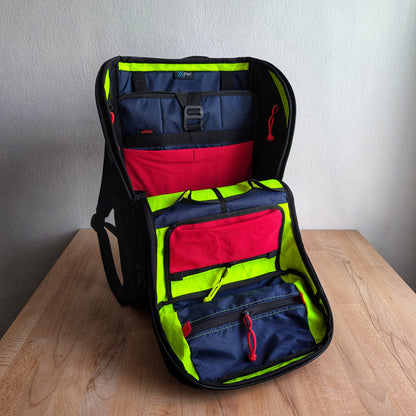 BUDDY 22 Neo - Black/Navy blue/Hot lime + BLAZE 2 laptop sleeve