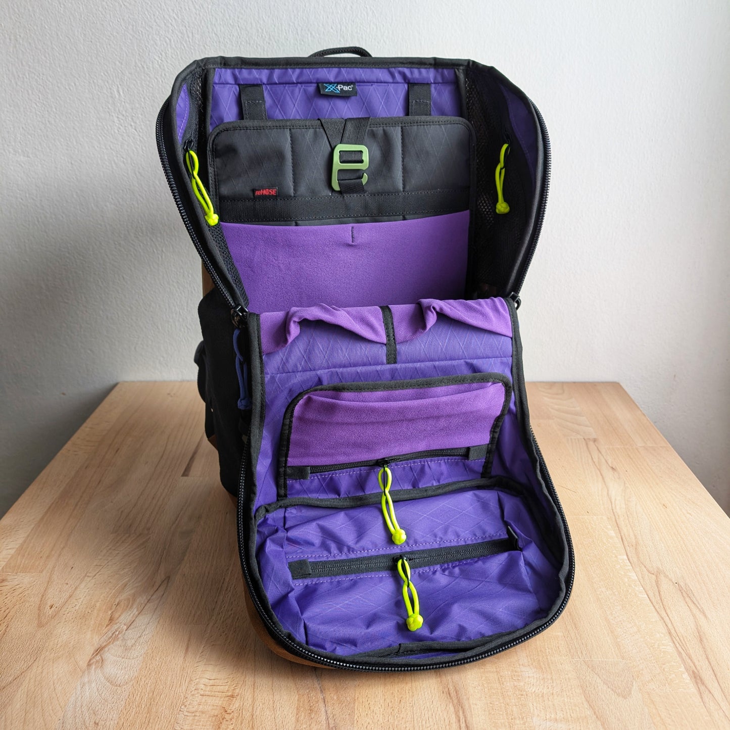 BUDDY 22 Neo - Brown/Purple + BLAZE 2 laptop sleeve + MUTE Velcro cover