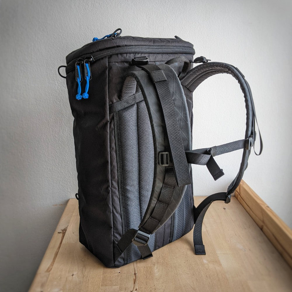 BARREL 30 - durable top loading backpack