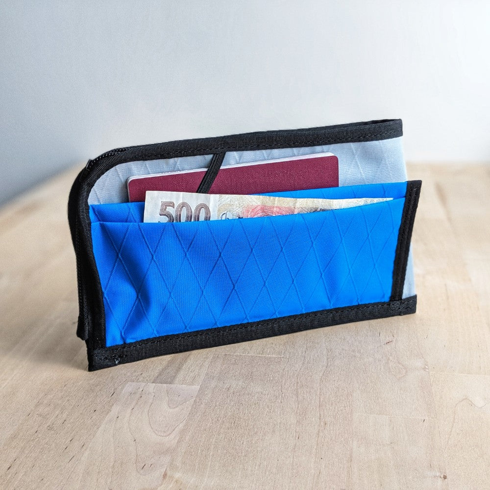 HEAT - travel case - UVX40 Silver